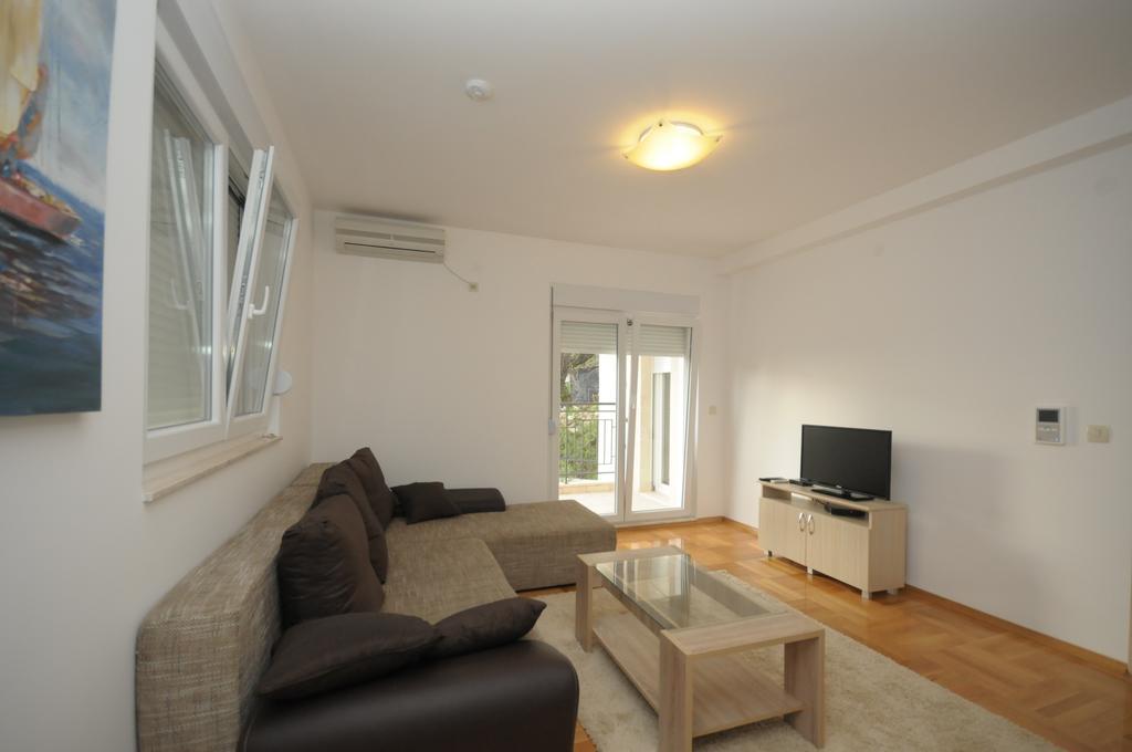 Apartments Villa Simonovic Petrovac Bagian luar foto