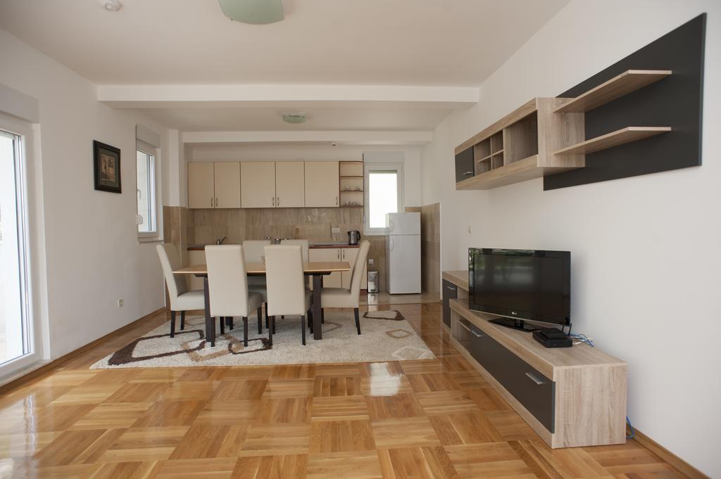 Apartments Villa Simonovic Petrovac Bagian luar foto
