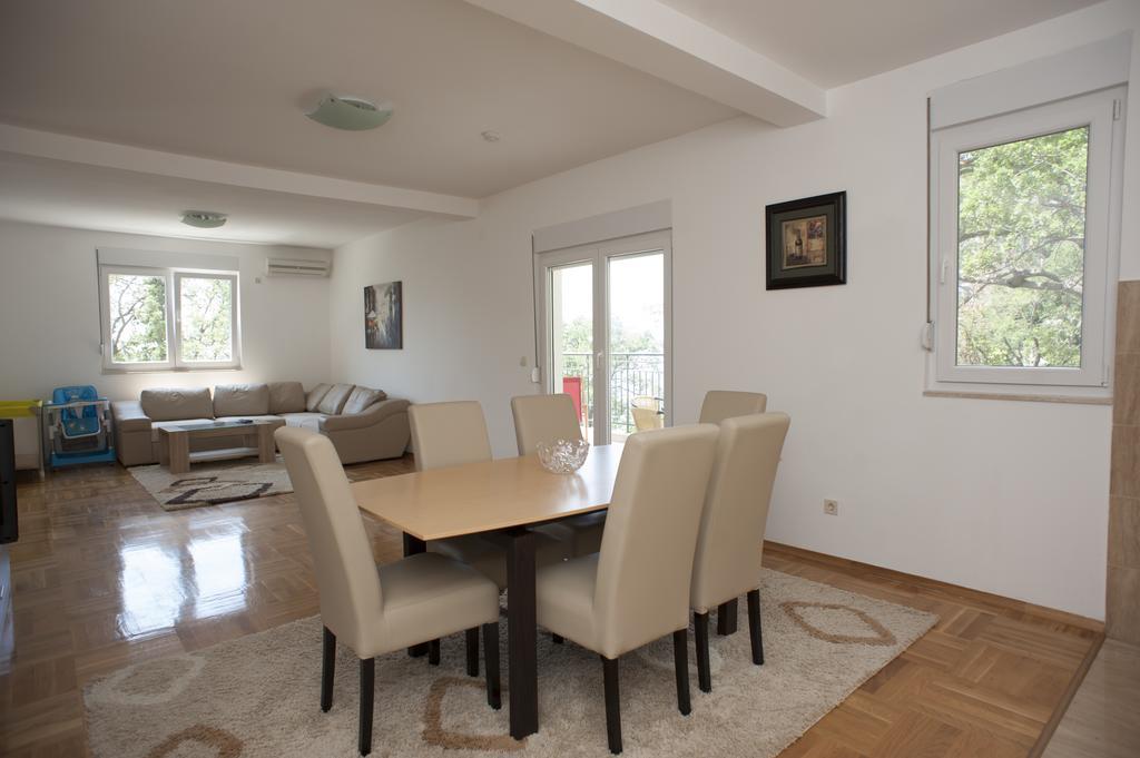 Apartments Villa Simonovic Petrovac Bagian luar foto
