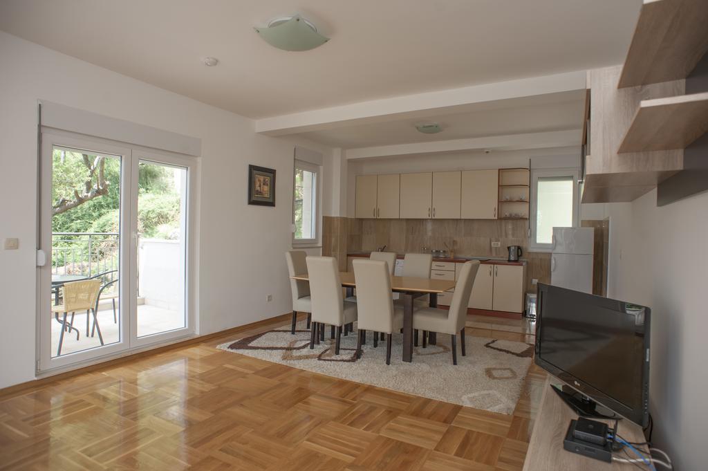 Apartments Villa Simonovic Petrovac Bagian luar foto