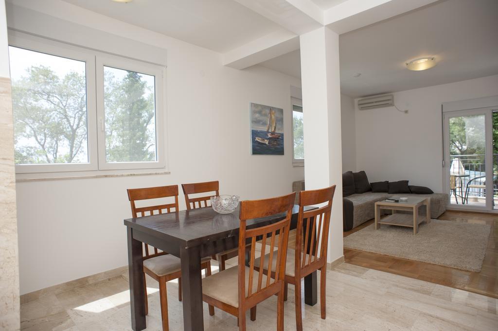 Apartments Villa Simonovic Petrovac Bagian luar foto