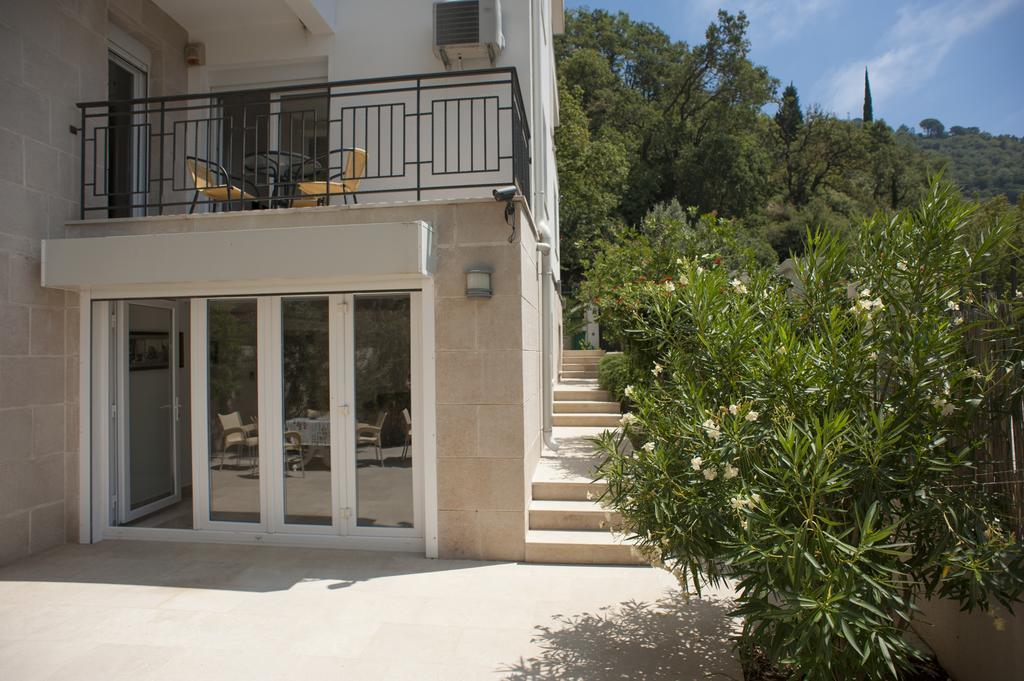 Apartments Villa Simonovic Petrovac Bagian luar foto