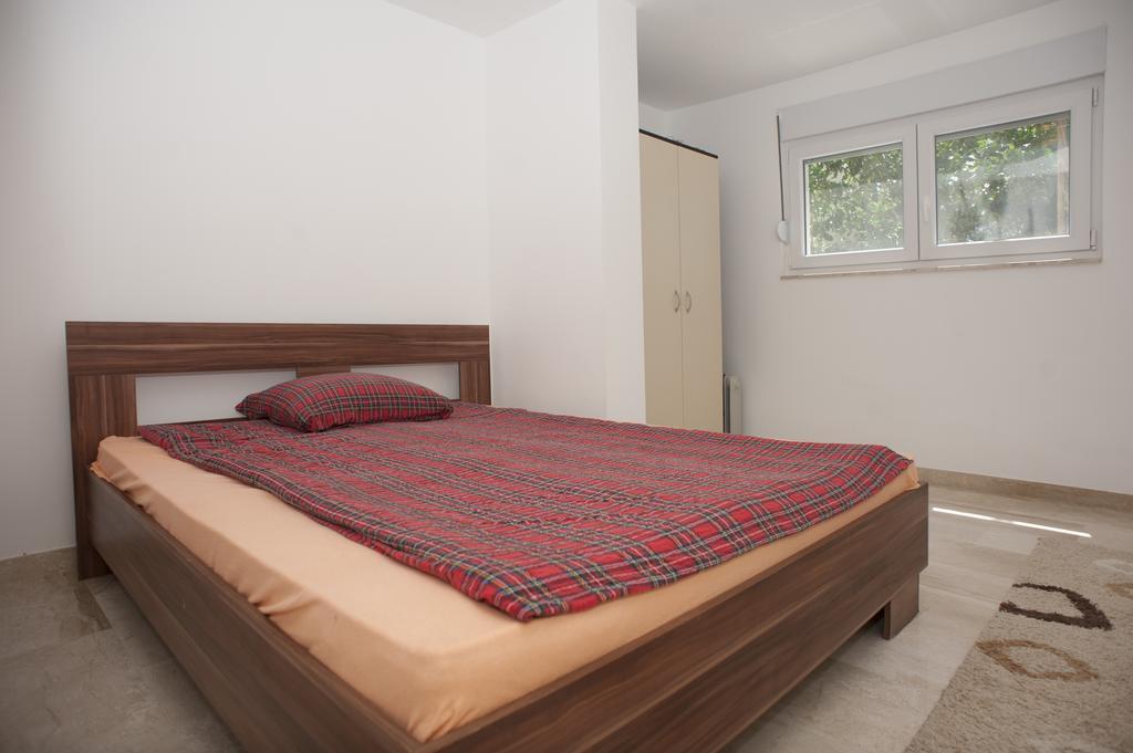 Apartments Villa Simonovic Petrovac Bagian luar foto