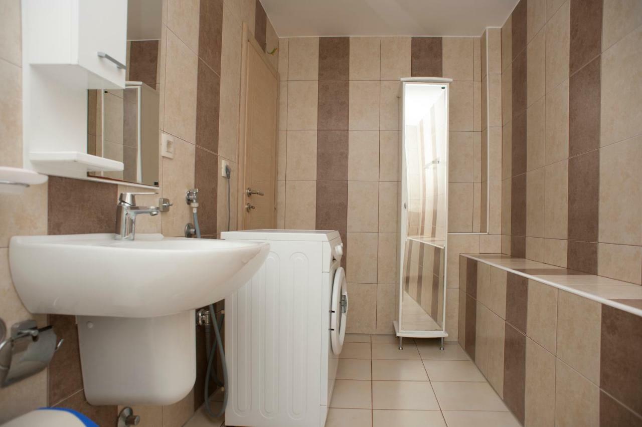 Apartments Villa Simonovic Petrovac Bagian luar foto
